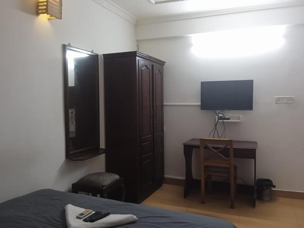 Xhostel Hostel Kochi Bagian luar foto